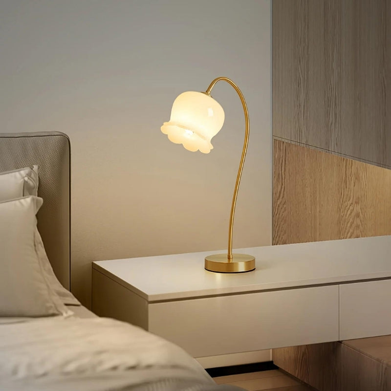 Eucalyptus Buds Table Lamp