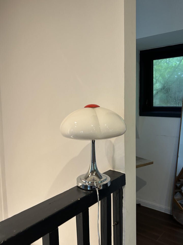 LUCKY White Table Lamp