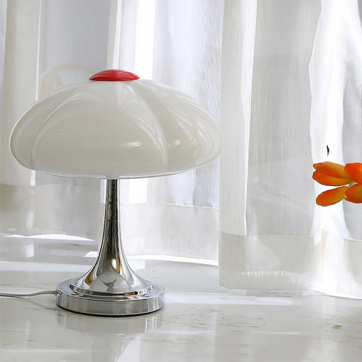 LUCKY White Table Lamp