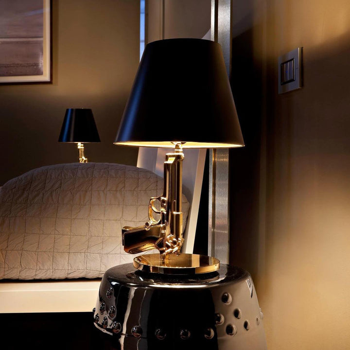 GUNER Black and Gold Table Lamp