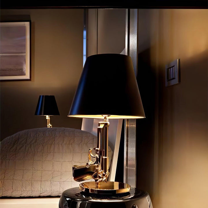 GUNER Black and Gold Table Lamp