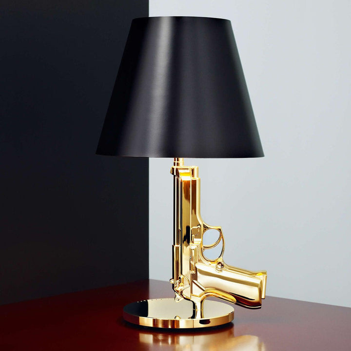 GUNER Black and Gold Table Lamp
