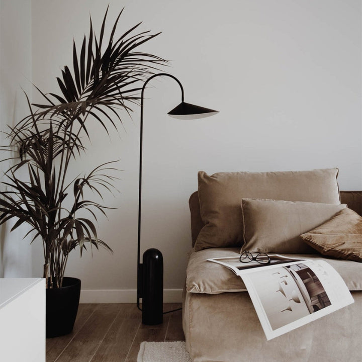 KAELI Minimalist Black Floor Lamp