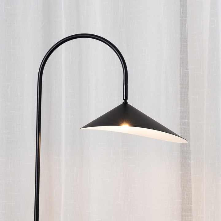 KAELI Minimalist Black Floor Lamp