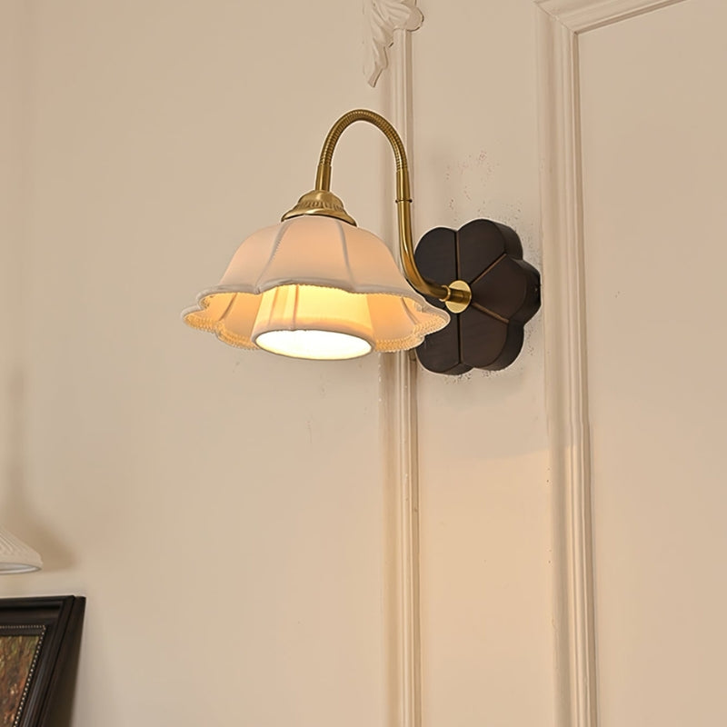 LUX Fabric Vintage Style Wall Lamp