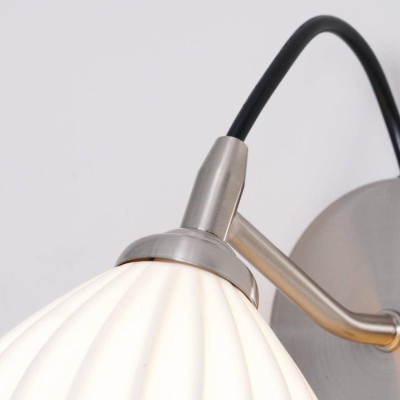 XYLA Modern Ribbed Ceramic Wall Lamp