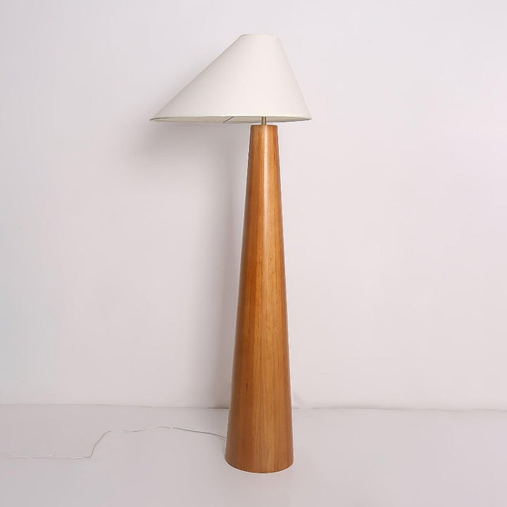 aida-wooden-floor-lamp02